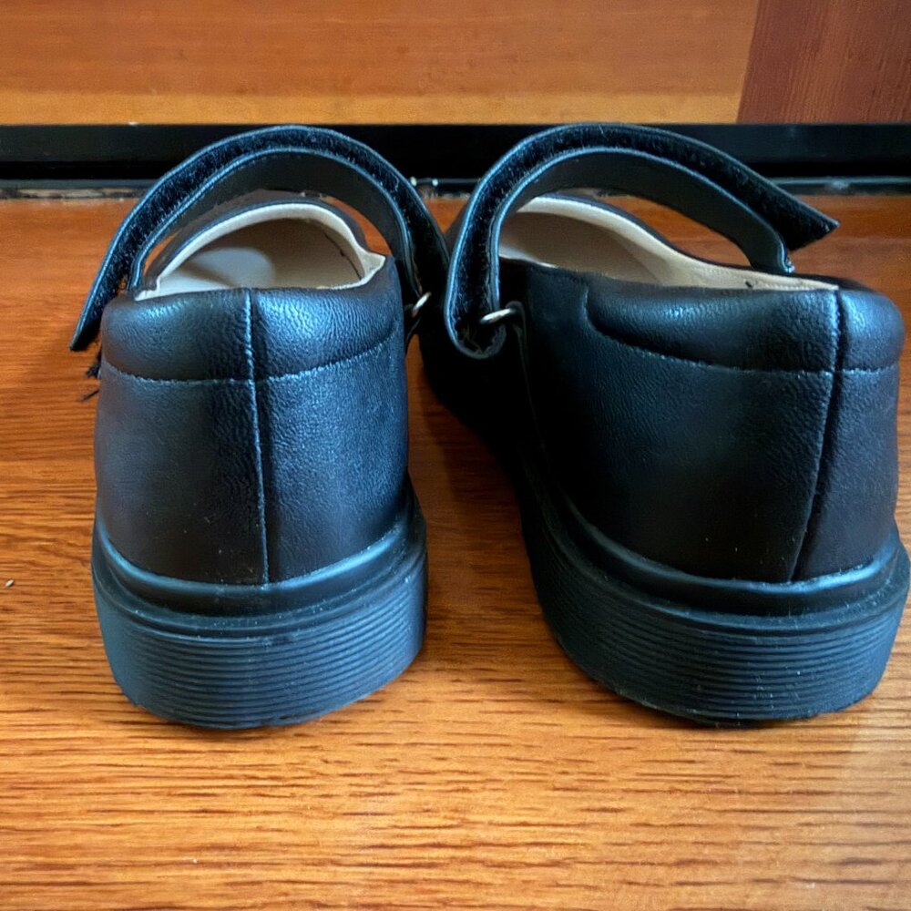 Children's Place Mary Jane Shoes - size 13 - Picture 3 of 4